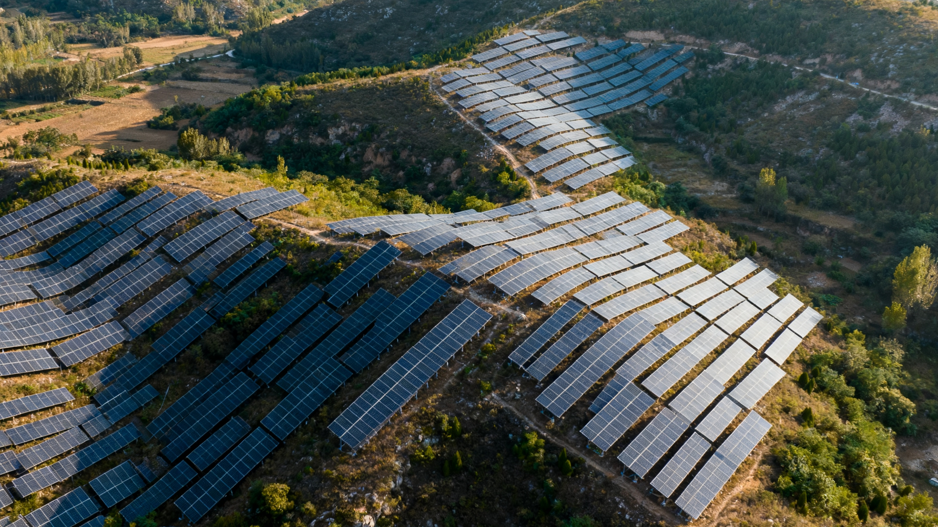 山岳太陽光発電所