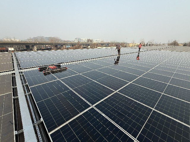 Qingdao 20 MW industrial rooftop solar cleaning - image 2