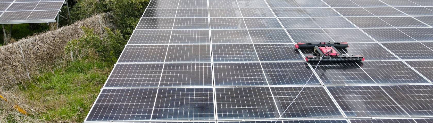 商業・産業向け太陽光清掃ソリューション